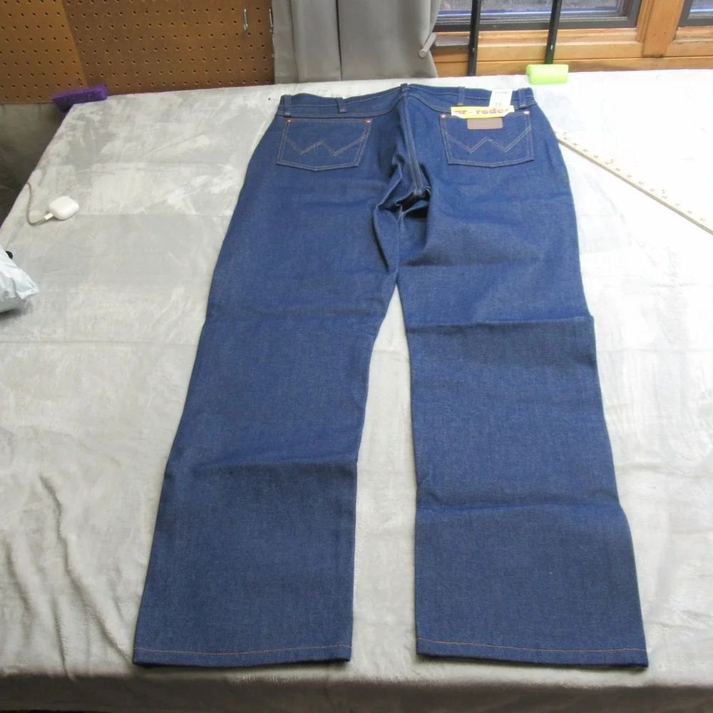 Wrangler Jeans Men's 40x32‎ Blue Denim Cowboy Cut Wide Leg Relaxed 13MWZ VTG NEW